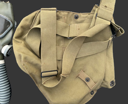 WW2 US M2 Gas Mask
